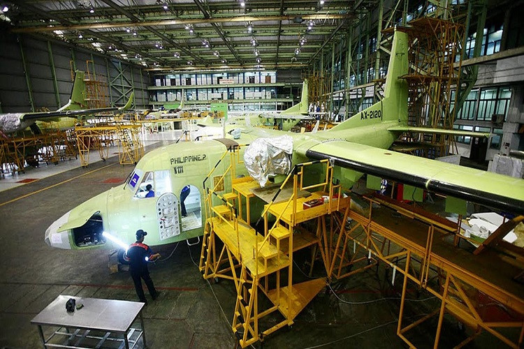 Indonesia hoàn tất việc chuyển giao hai máy bay NC-212i cho Việt Nam